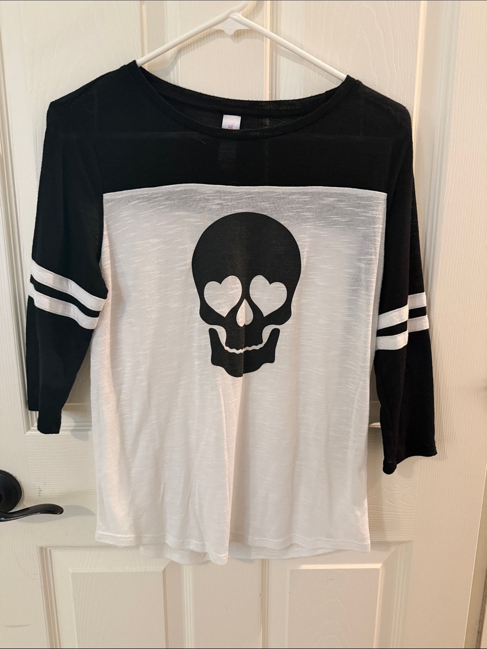 Women’s  Black & White Skull Baseball Tee
